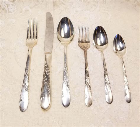 tudor plate oneida community f sets silverplate patterns royal crown|old oneida flatware patterns community.